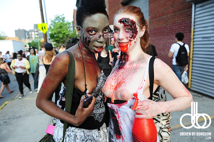 brooklyn-zombie-crawl-76.JPG