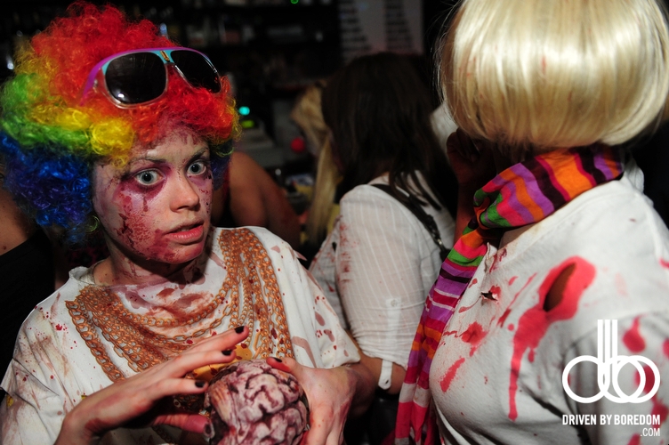 another-nyc-zombie-crawl-167.JPG