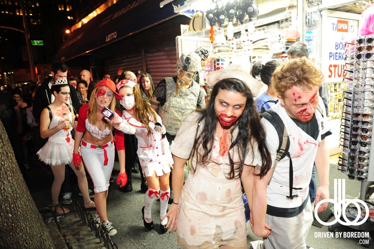 another-nyc-zombie-crawl-197.JPG