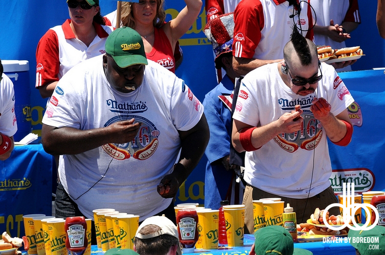 hot-dog-throwdown-200.JPG