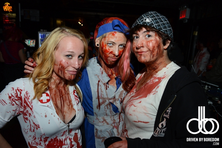 new-york-zombie-crawl-223.JPG