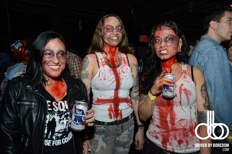 new-york-zombie-crawl-231.JPG