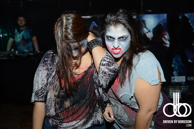 new-york-zombie-crawl-252.JPG