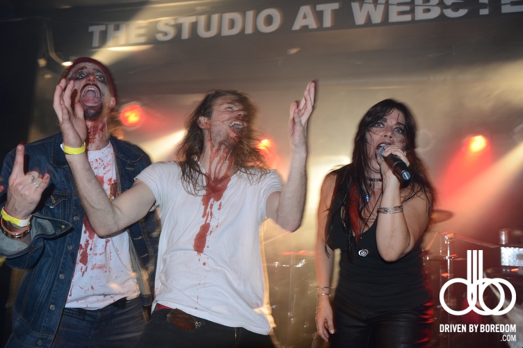 new-york-zombie-crawl-400.JPG